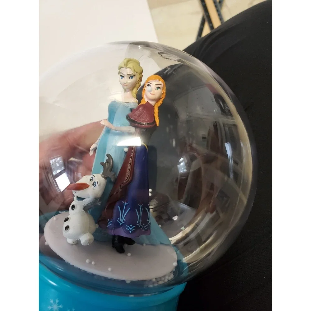 Disney Frozen Elsa & Anna Winter Wonders Gemmy Musical Waterless Snow Globe 6